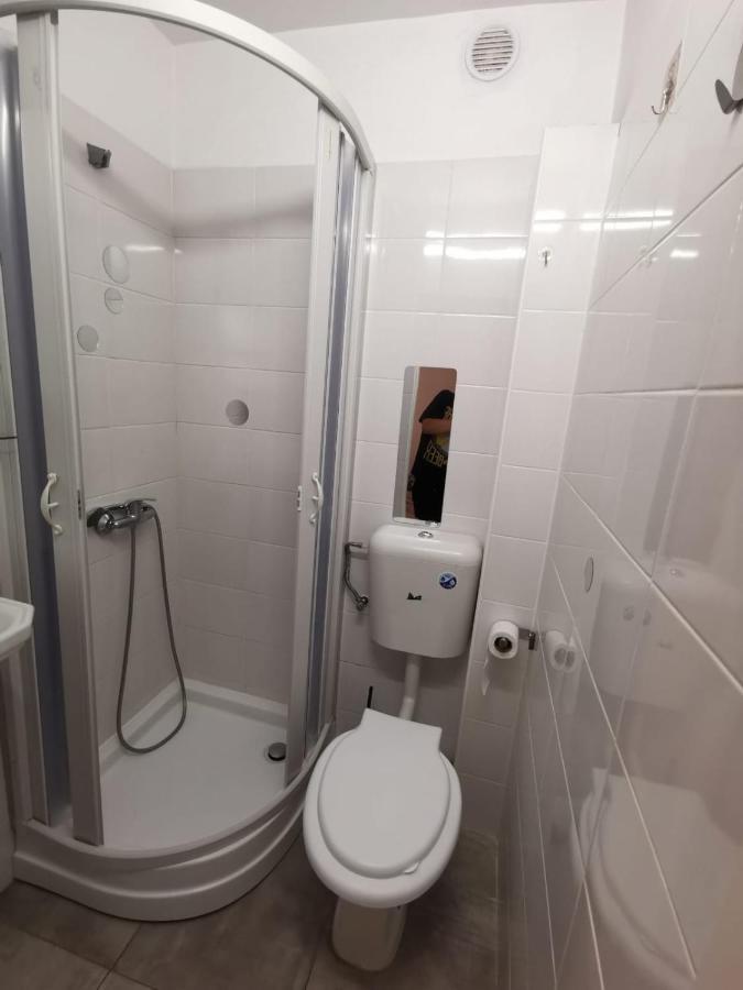 Holidays Inn Studio บูคาเรสต์ ภายนอก รูปภาพ